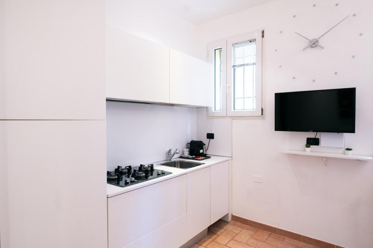 Bed and Breakfast Casa Mazzini Болонья Экстерьер фото